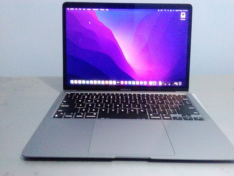 Apple MacBook Air 13 M2
